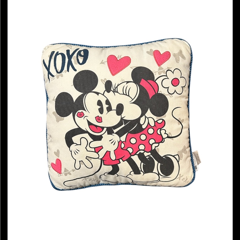 Disney Parks Exclusive Mickey Minnie Valentines Day Love Heart Decorative Pillow